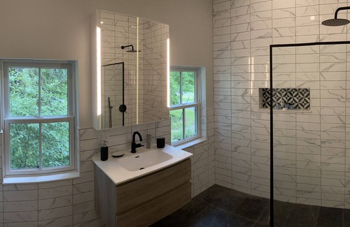 Jefferson Otro | Rustic 1850 Farmhouse and Gardens on 5 acres!