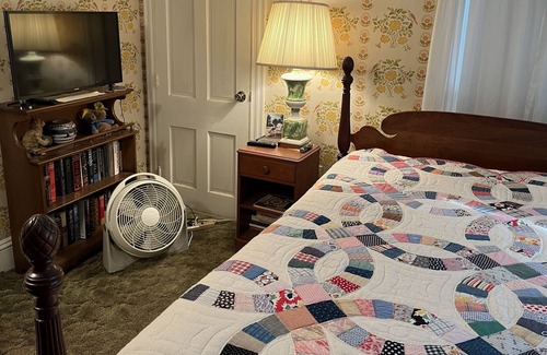 Beach Haven Otro | Rustic 1970 Farm House Experience