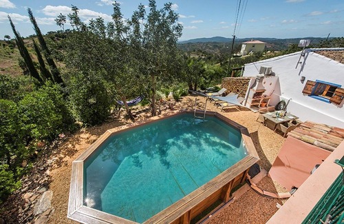Fonte do Bispo Casa | Rustic 3-bedroom Country Retreat With Pool, Free Wi-fi, and Breathtaking Views