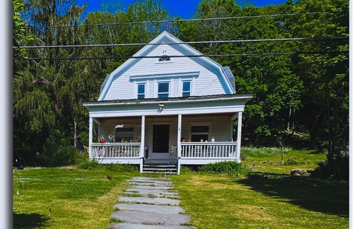 Fleischmanns Casa | Rustic 3-bedroom farmhouse close to Belleayre