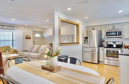 Wesley Chapel Casa | Rustic 3 Bedroom Home in Wesley Chapel!