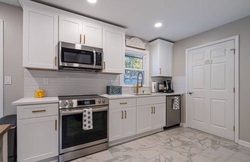 Cartersville Casa | Rustic 3BR Home in a Natural Cartersville Getaway