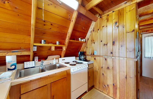Williamsburg Casa | Rustic A-Frame Retreat on Grand Traverse Bay w/ beach, wifi, fire pit & grill