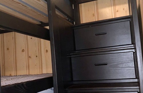 Algonquin Highlands Cabaña | Rustic and Spacious Lakefront Oasis. Sleeps 10, Endless fun!