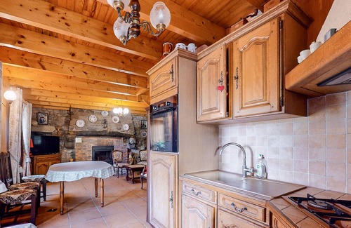 Poulgoazec Casa | Rustic and charming stone house not far from the sandy beaches of West Brittany.