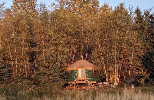 Dedham Apartamento | Rustic and cozy yurt on a farm