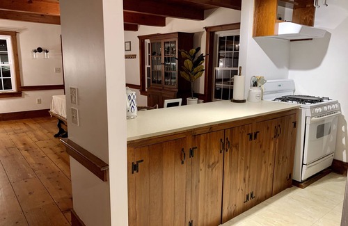 Little Compton Casa | Rustic and family-friendly bow house, close to South Shore Beach
