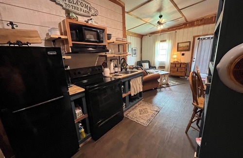 Readyville Casa | Rustic Barnsuite on the Farm - 2 Suites