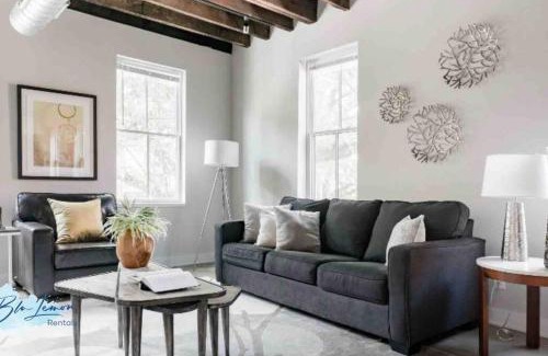 Over-the-Rhine Apartamento | RUSTIC BEAUTY/Walk to TQL Stadium/Market/
