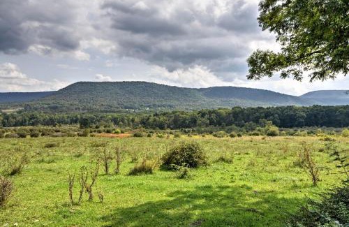 Buffalo Mills Casa | Rustic Bedford Cabin Near Hunting and Fishing