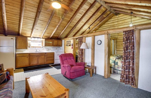 Puposky Apartamento | Rustic Bemidji Cabin w/ Boat & Lake Access!