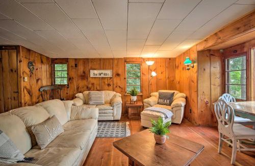 Great Barrington Casa | Rustic Berkshires Cottage at Lake Buel with Kayaks!