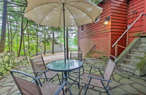 Great Barrington Casa | Rustic Berkshires Cottage at Lake Buel with Kayaks!