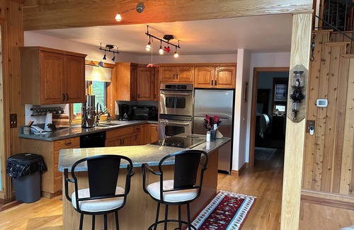 Superior Cabina | Rustic Big Sky "Cabin"