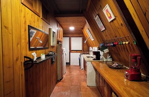 Monte Verde Cabaña | Rustic chalet style house with kitchen for 2 couples or family close to the center