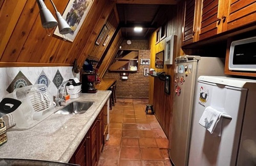 Monte Verde Cabaña | Rustic chalet style house with kitchen for 2 couples or family close to the center