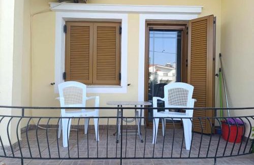 Vasilikon Apartamento | Rustic Bright Appartment near Lefkanti Beach