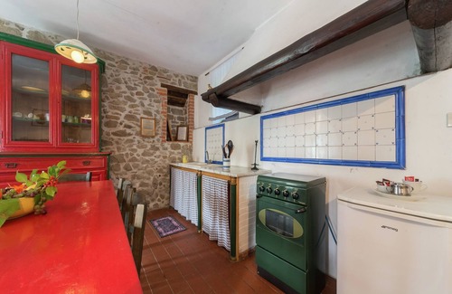 San Marcello Piteglio Chalet De Esquí | Chalet rústico con piscina