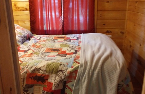 North Haverhill Cabina | Rustic Cabin available in North Haverhill, NH