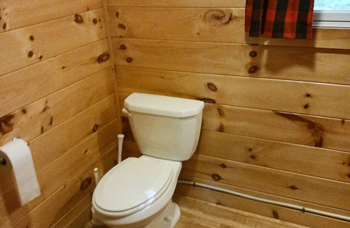 North Haverhill Cabina | Rustic Cabin Available in North Haverhill NH