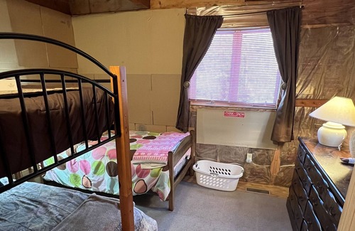 Pittsburg Cabina | Rustic cabin in Pittsburg NH with direct trail access & plenty of parking!!