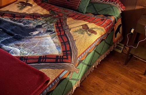 Pittsburg Casa | Rustic cabin on Back Lake in Pittsburg, NH great location.