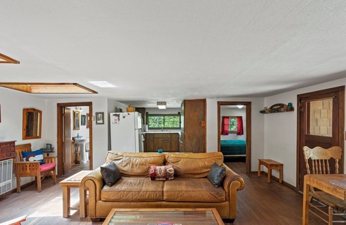 Historic Downtown Durango Cabina | Rustic Cabin on the Pine River, Pet-Friendly, Great Fishing
