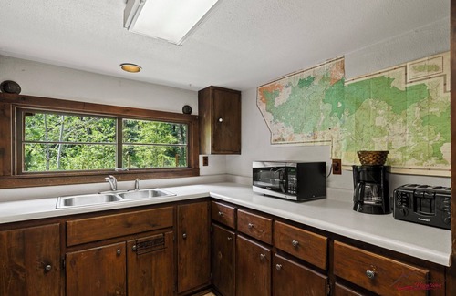 Historic Downtown Durango Cabina | Rustic Cabin on the Pine River, Pet-Friendly, Great Fishing