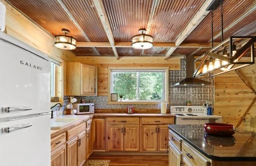 Marble Cabina | Rustic Cabin on the RIVER!