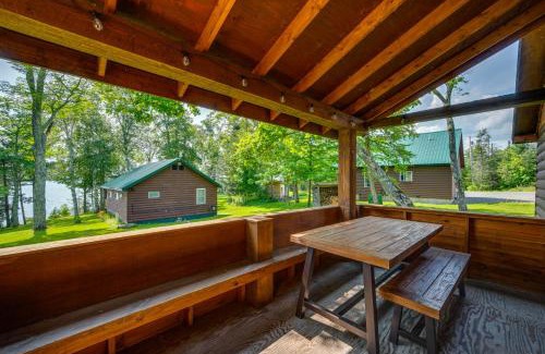 Rangeley Casa | Rustic Cabin Retreat on Rangeley Lake!
