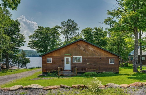 Rangeley Cabaña | Rustic Cabin Retreat on Rangeley Lake!