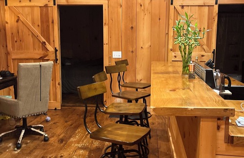 Concord Cabina | Rustic cabin-style on RIVER Northwest of Concord Nh within minutes of Penecook