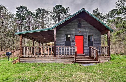 Broken Bow Casa | Rustic Cabin with Hot Tub Near Broken Bow Lake!