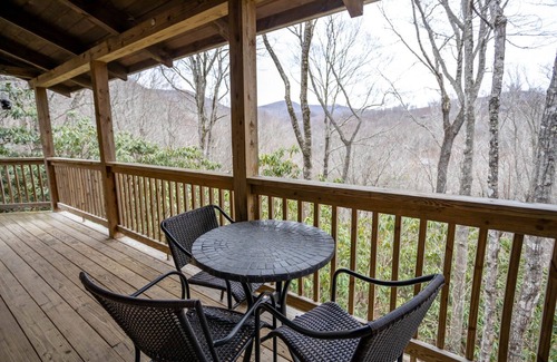 Todd Cabina | Rustic Cabin With Mountain Views