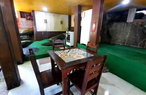 Mage Chalet De Esquí | Rustic Chalet within an Atlantic Forest.