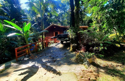 Mage Chalet De Esquí | Rustic Chalet within an Atlantic Forest.