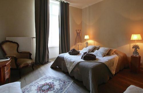 Latour Casa | Rustic Charm, Modern Comfort, cleaning included