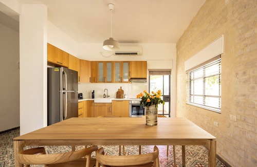 Tel Aviv City Center Apartamento | Rustic Charm Tel Aviv CTR by Sea N' Rent