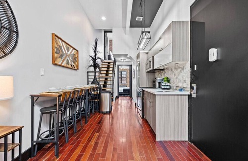 Bushwick Apartamento | Rustic-Chic 4BR for Groups – Bushwick's Finest Stay