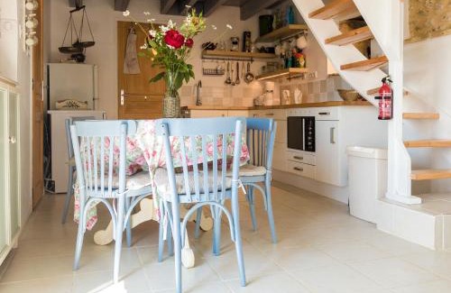 Thenon Casa | Rustic Chic Country Cottage