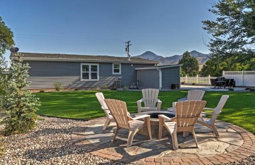 Kingston Casa | Rustic Chic Home 10 Mi to Otter Creek State Park!