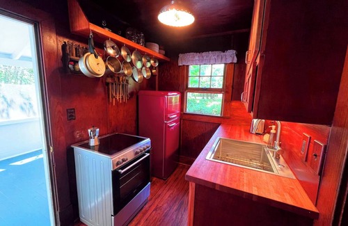 Bryans Road Chalet De Esquí | Rustic Colonial Chalet w/AC, only 40 minutes from Washington, D.C. - 2 bedrooms