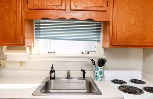 Broadkill Beach Cabaña | Rustic Cottage at Broadkill Beach