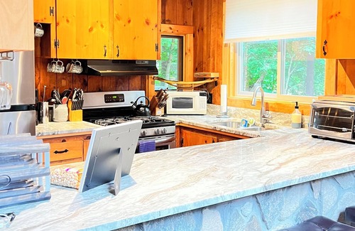 Center Conway Casa | Rustic Cottage in Conway, perfect for your getaway!