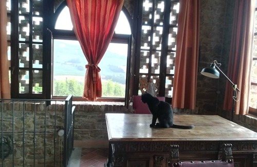 Nibbiano Cama Y Desayuno | Rustic cottage among hills and vineyards for families and friends