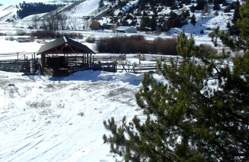 Philipsburg Casa | Rustic creek-side home near Philipsburg, MT