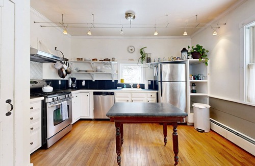 Barnard Casa | Rustic dog-friendly home near Woodstock & skiing with views of Barnard Brook