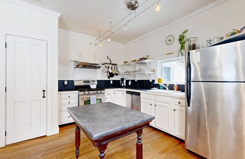 Barnard Casa | Rustic dog-friendly home near Woodstock & skiing with views of Barnard Brook
