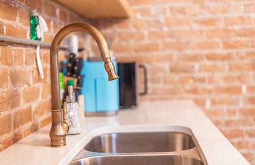 Ogden Casa | Rustic Downtown Retreat – Cozy Beds & Central Loc