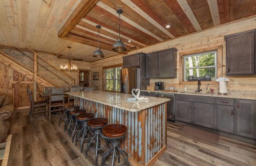 Gatlinburg - Pigeon Forge Apartamento | Rustic Dreamscapes in Gatlinburg